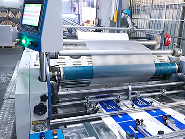 自動(dòng)過膜機(jī).jpg 自動(dòng)過膜機(jī).jpg